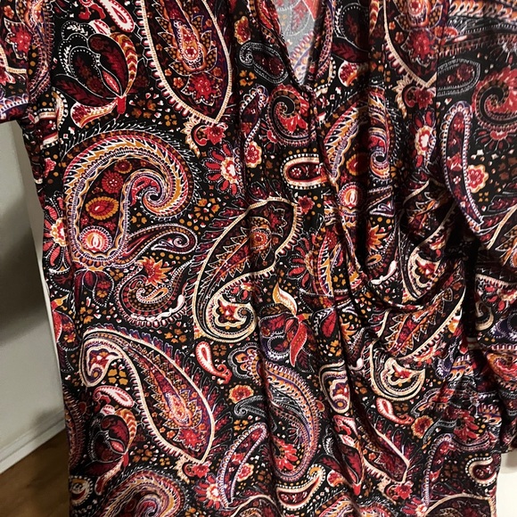 💝 2X Anne Klein Paisley Blouse - Burgundy and Black - Picture 7 of 10